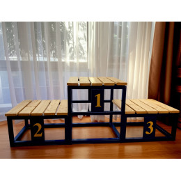 Пьедестал для победителей (уличный)